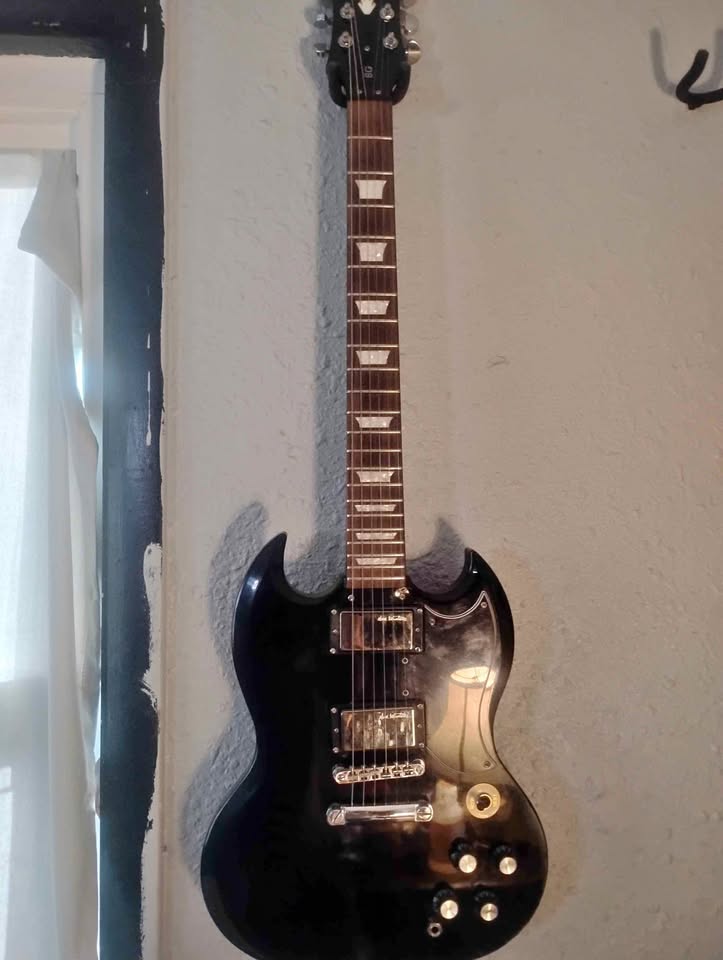 Epiphone SG used listing example